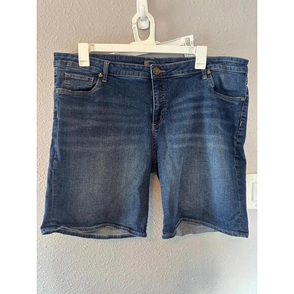 KUT from the Kloth Pants - Kut from the Kloth Bermuda Shorts size 20W